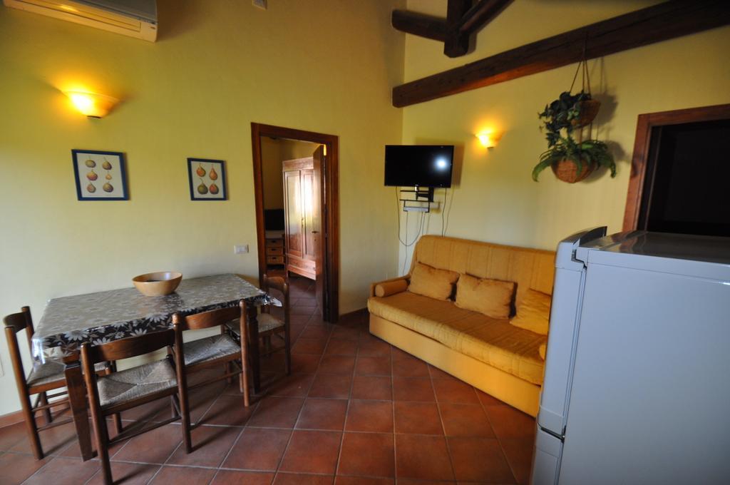 スカルリーノ Agriturismo Il Cerrosugheroヴィラ 部屋 写真